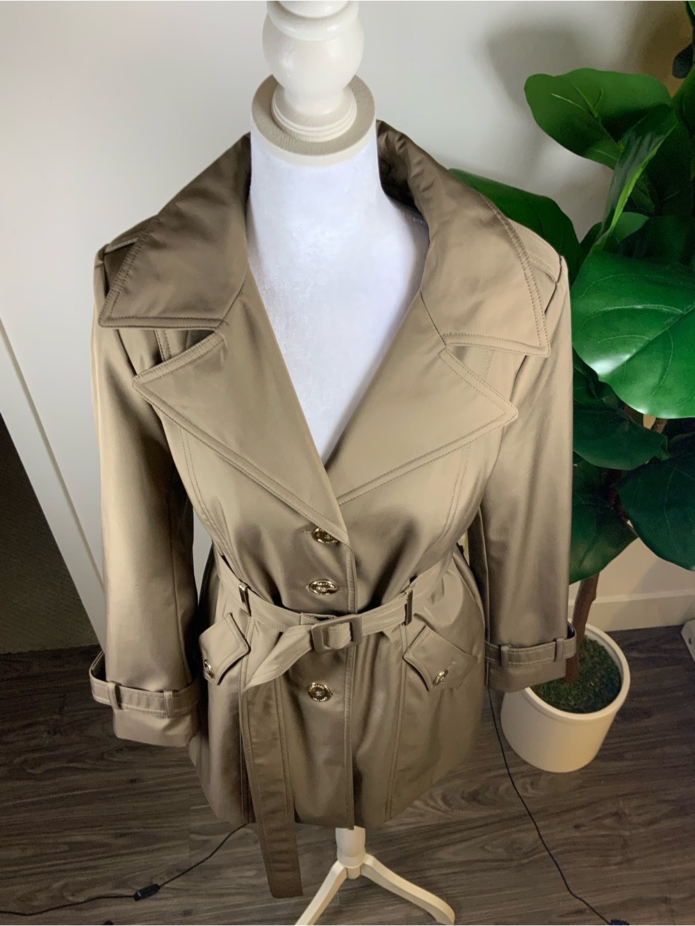 Calvin Klein Tan Trench Coat with Belt - Picture 4 of 16